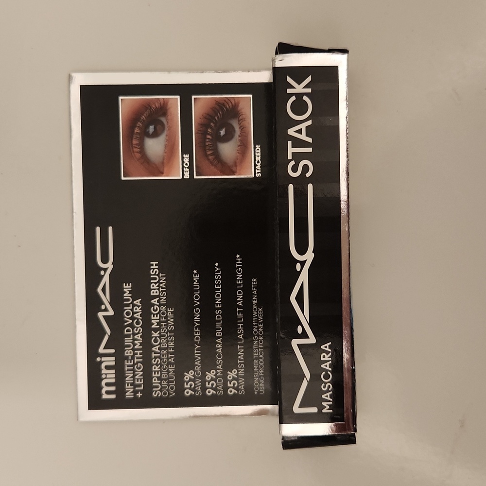 NIB Mini MAC Superstack mascara - Picture 2 of 4